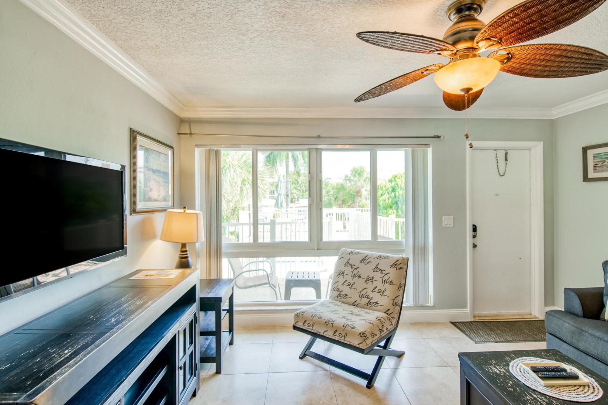 Floranada Condos ポンパノビーチ 部屋 写真