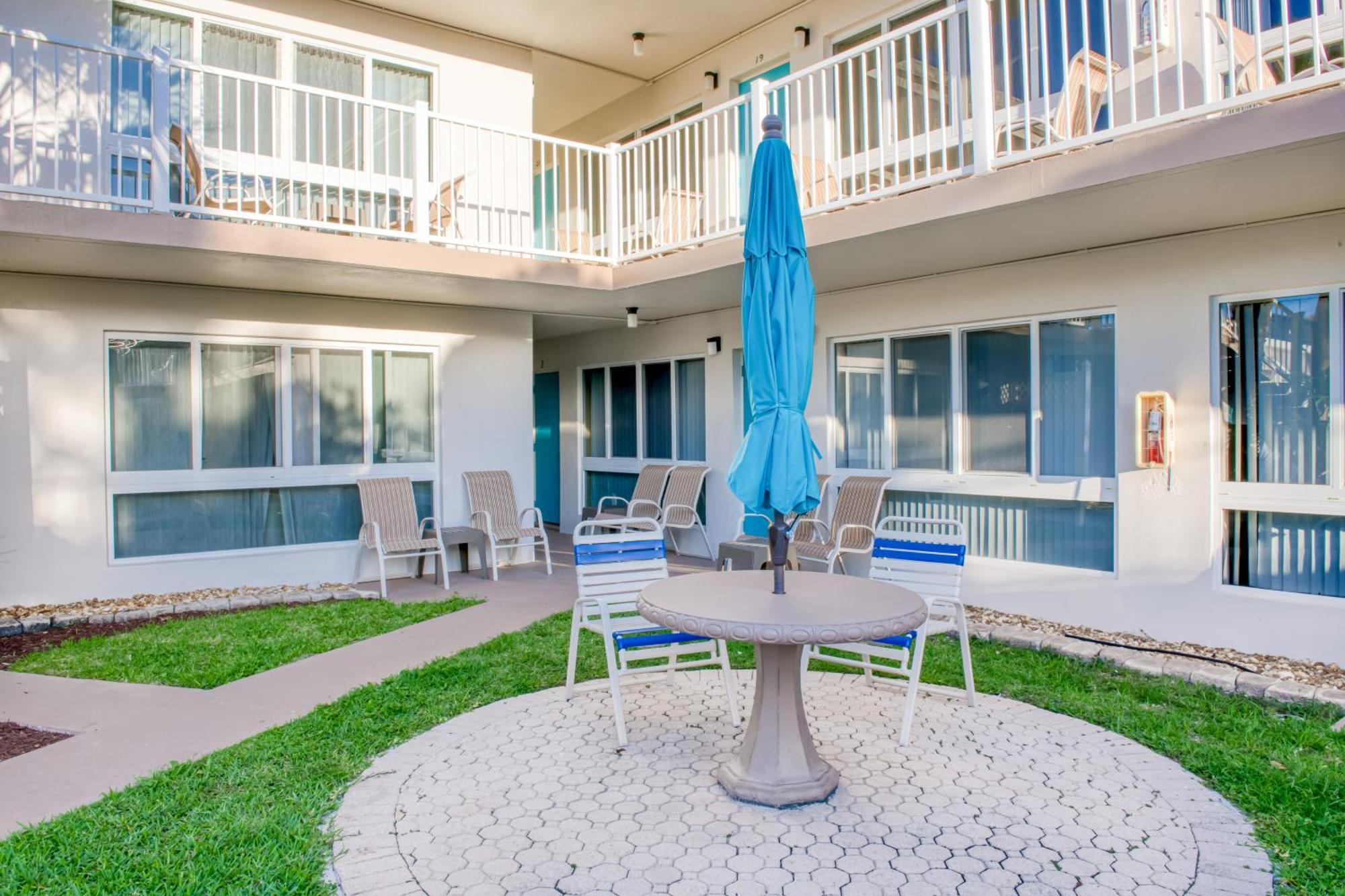 Floranada Condos ポンパノビーチ 部屋 写真